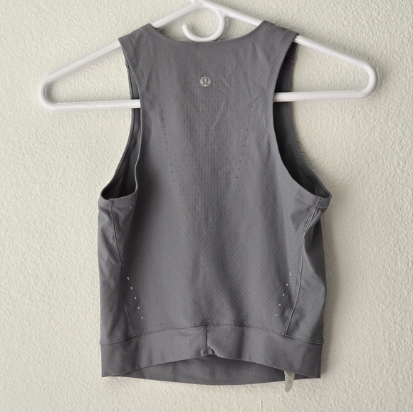Lululemon SenseKnit Running Tank Top - Size 4 - Grey - Picture 3 of 10